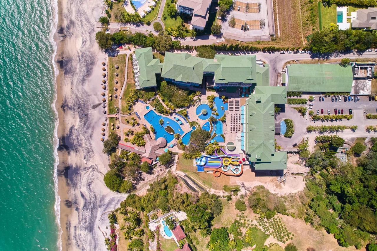 Gran Evenia Bijao Hotel Санта Клара Екстериор снимка Aerial view of the hotel