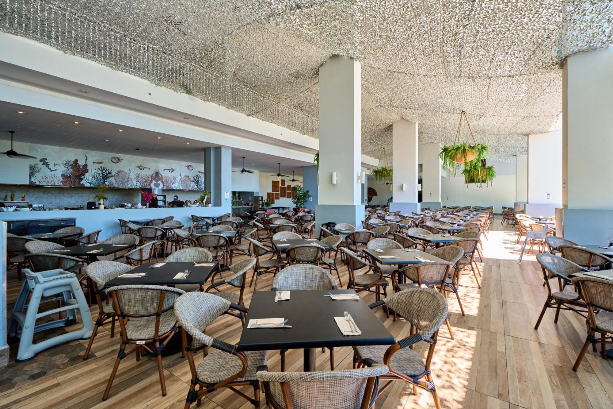 Gran Evenia Bijao Hotel Санта Клара Екстериор снимка The interior of the restaurant